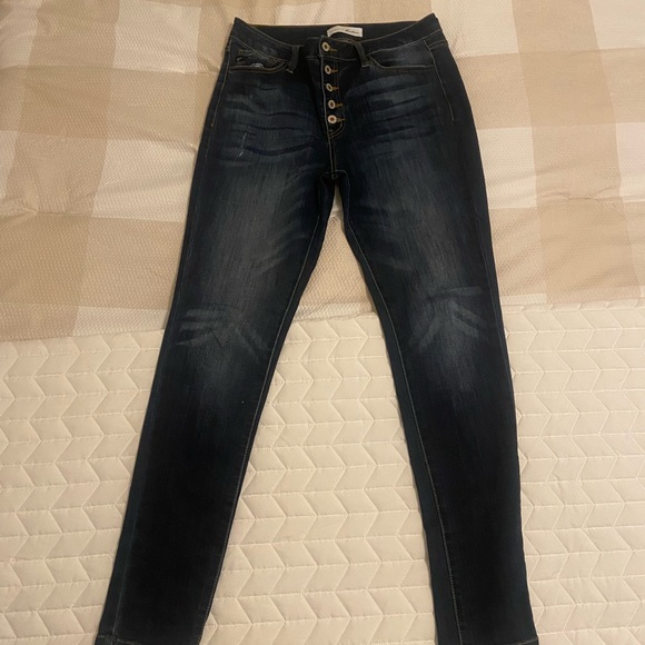 KanCan Curvy Jeans - Picture 8 of 8